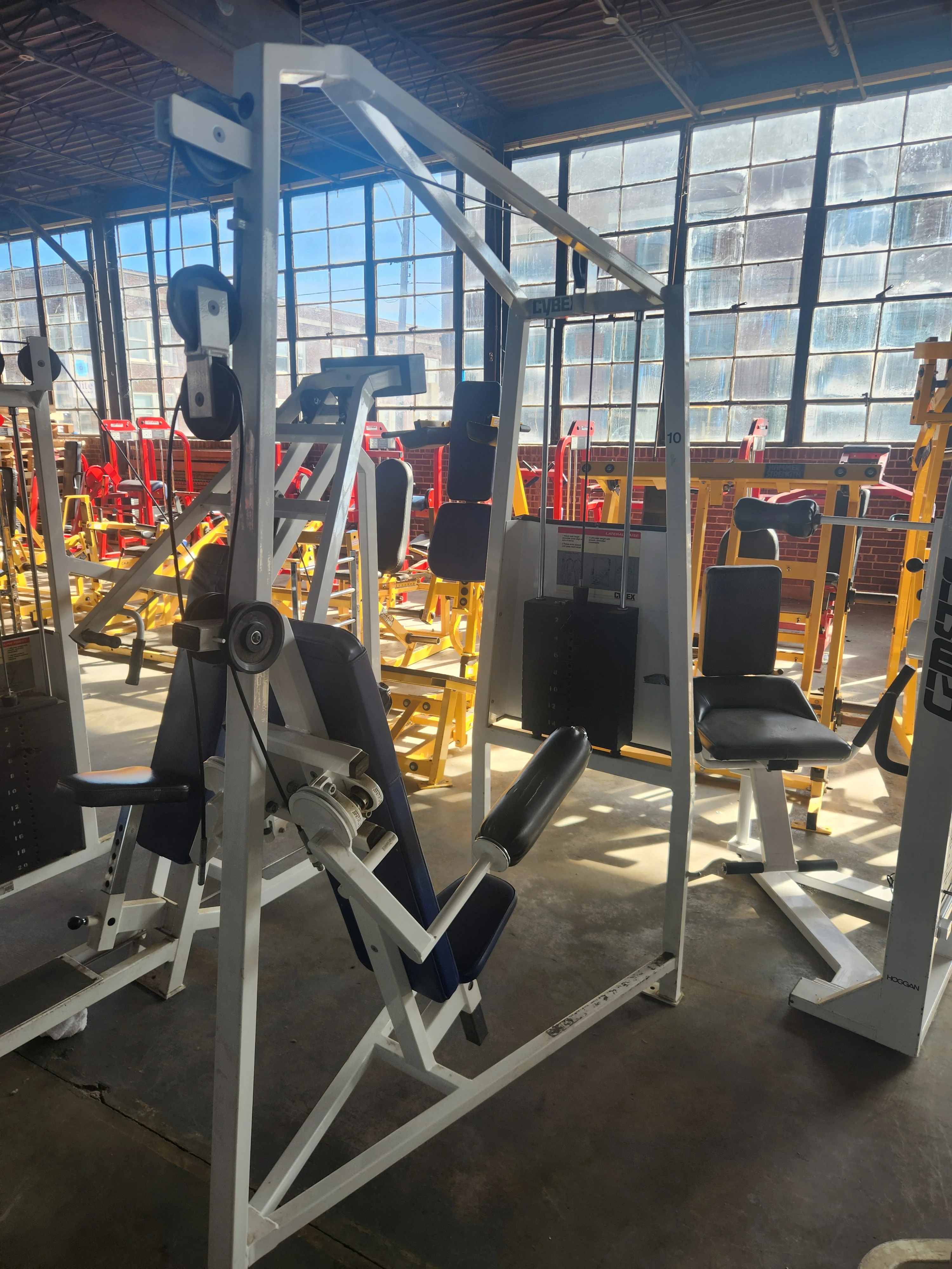 Pre-Owned Cybex 4030 Lateral Raise - Image 3