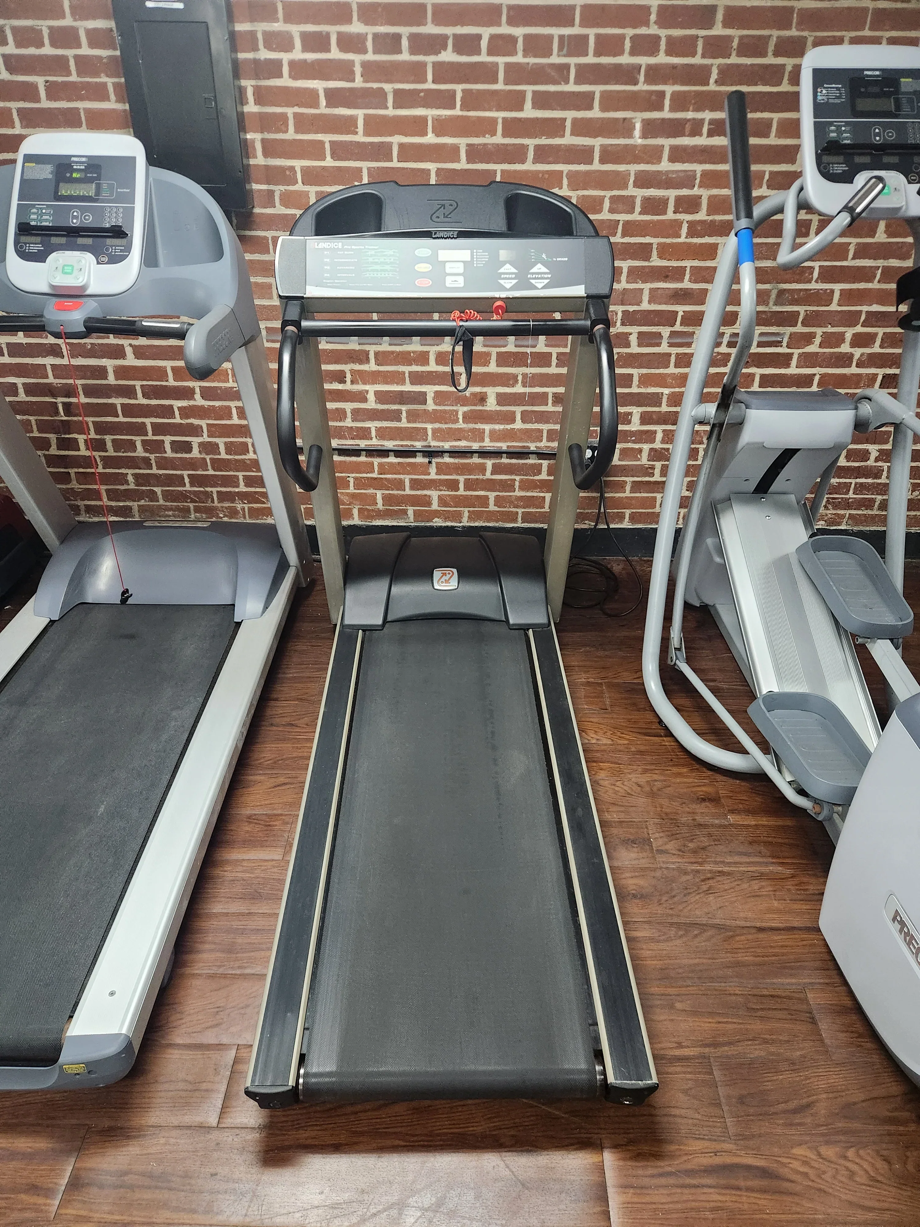 Pre-Owned Landice L7 Treadmill - Image 3