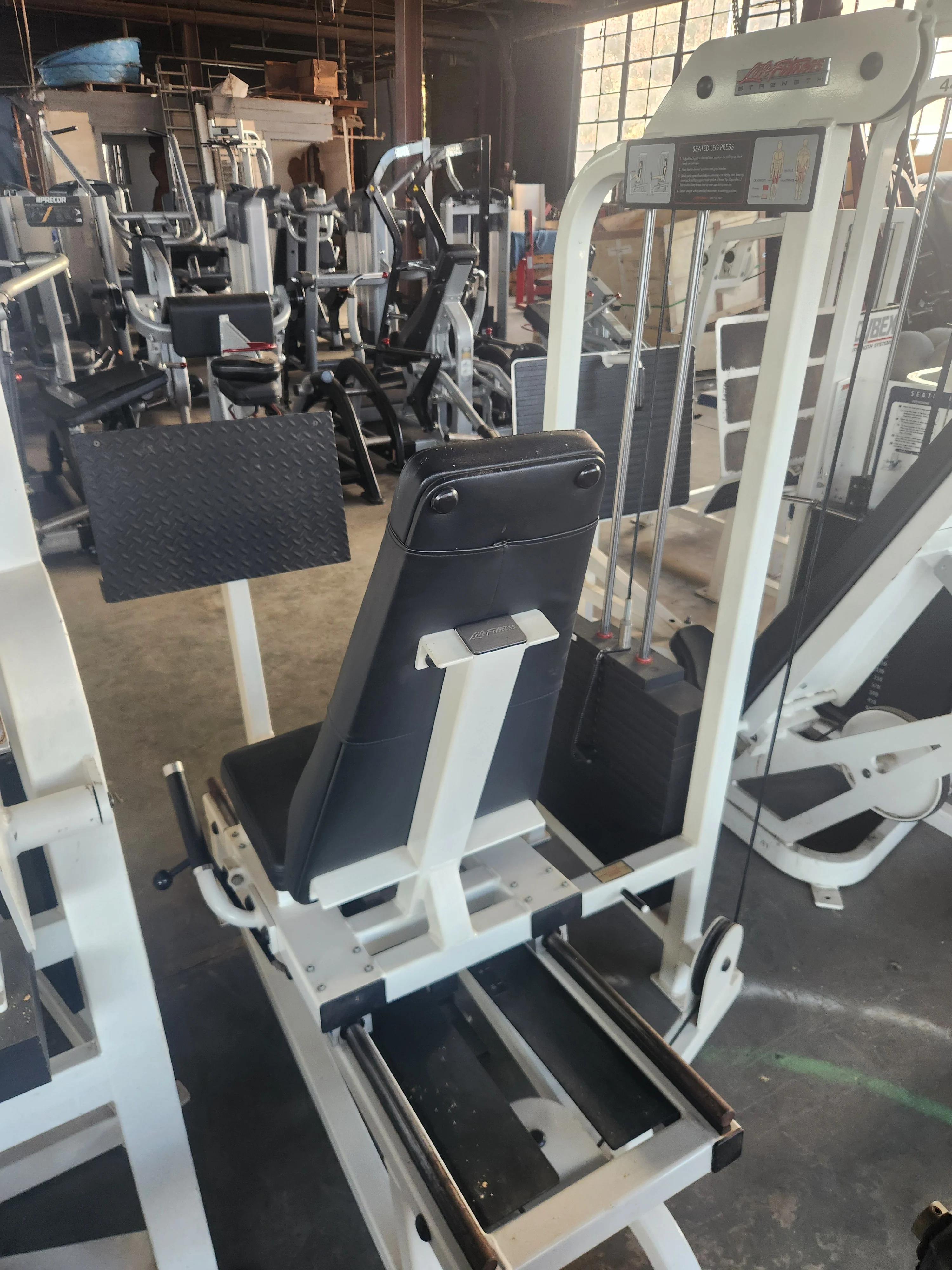 Pre-Owned Life Fitness Seated Leg Press - Image 3