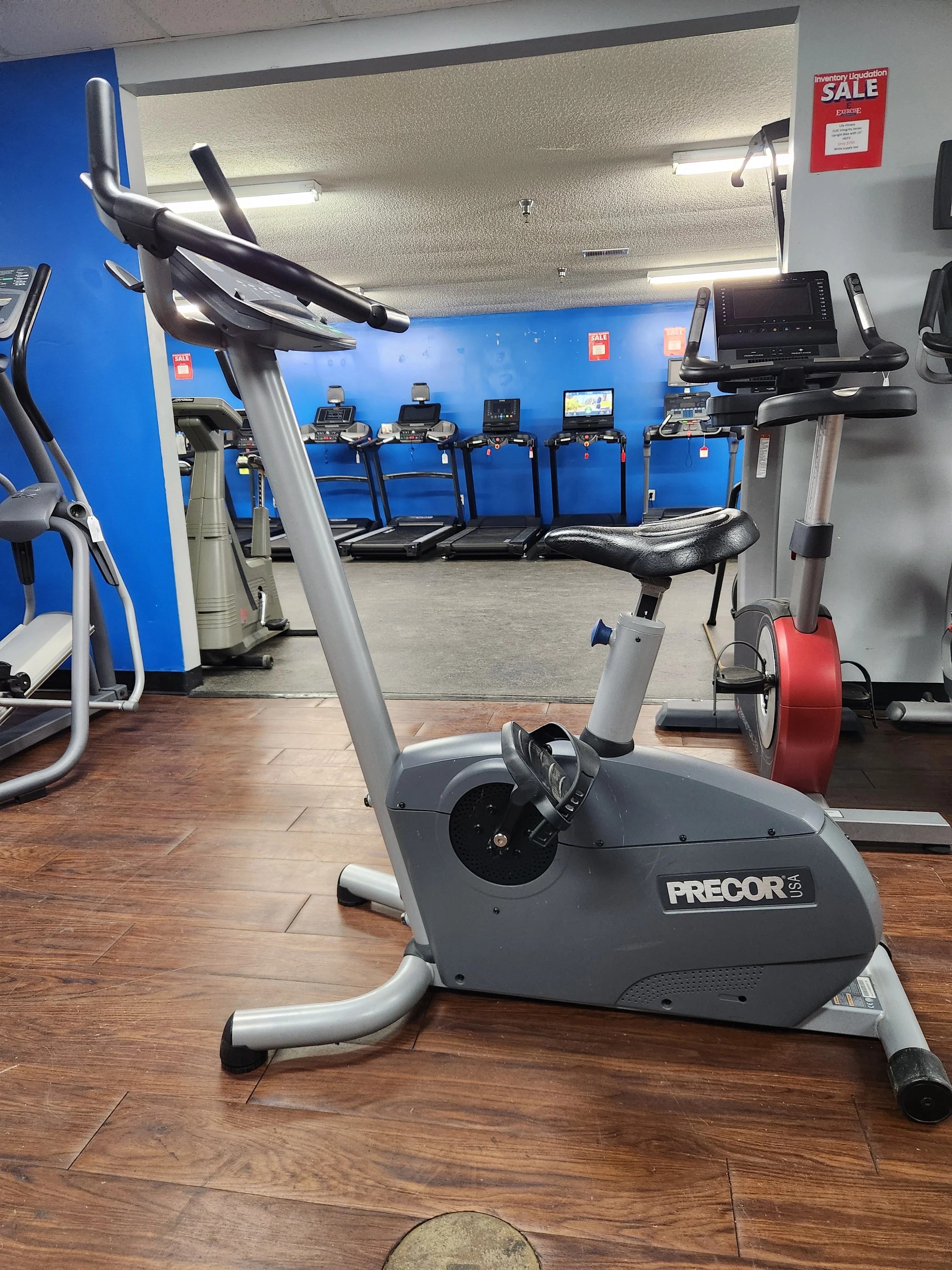 Pre-Owned Precor C842i Upright Bike - Image 2