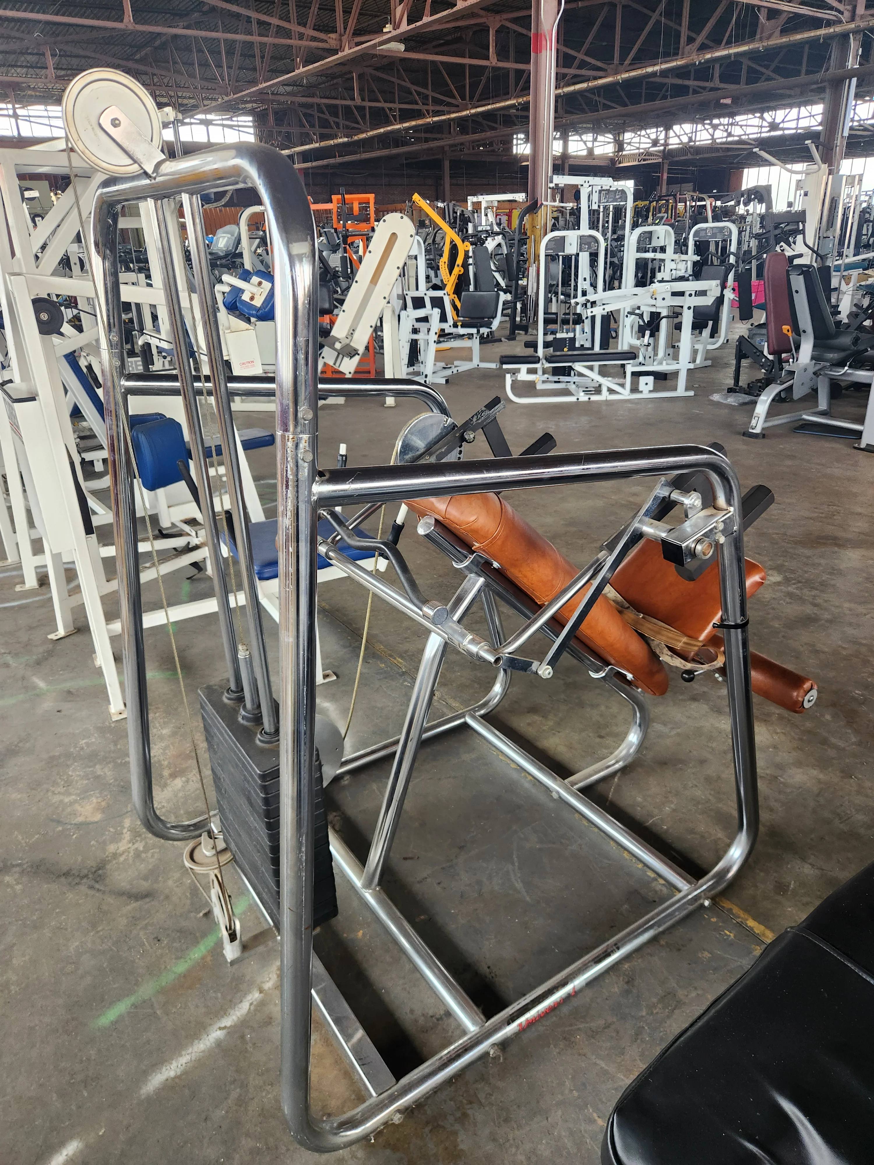 Pre-Owned Universal Gym Pullover - Image 3