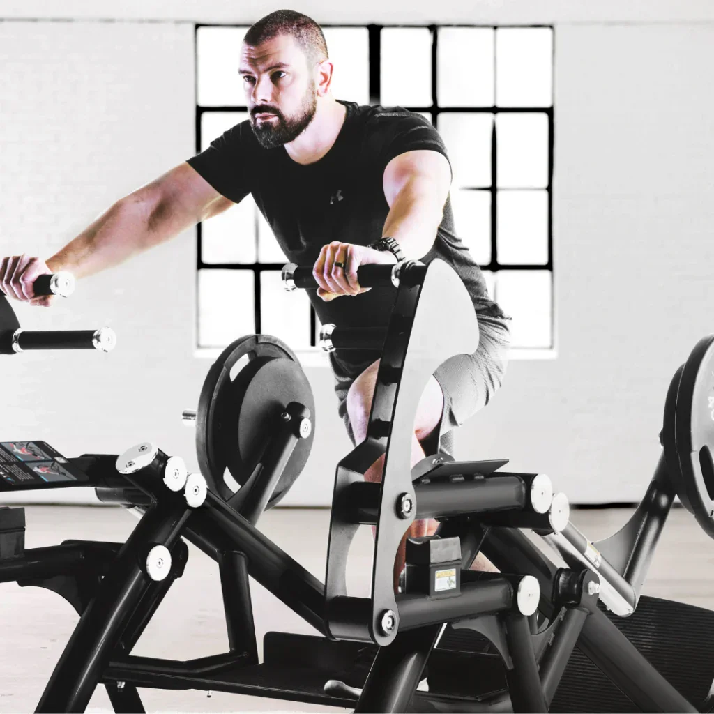 True Fitness Palladium PLS-1700 Glute Press - Image 4