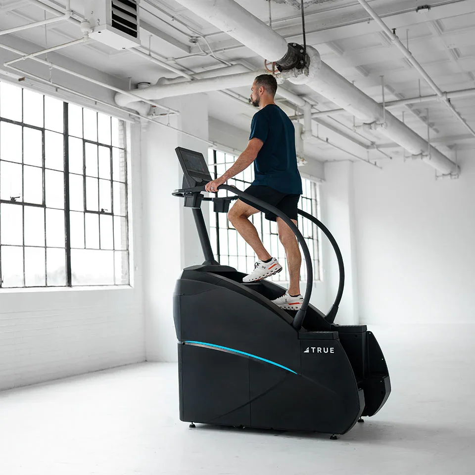 True Fitness Vapor Series Palisade Climber - Image 8